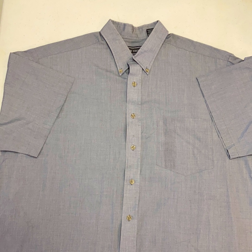 David Taylor Men’s Gray Button Down Short Sleeve Shirt